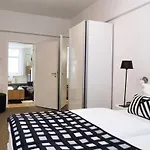 Haus Der Kurzen Wege Apartamento Rostock