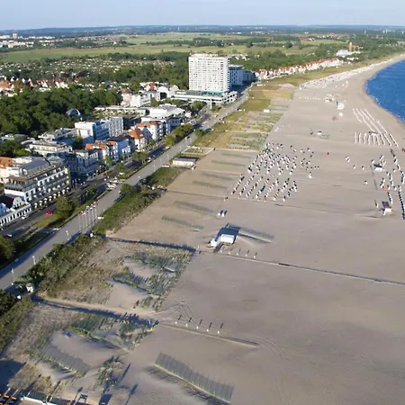 Haus Der Kurzen Wege Apartamento Rostock
