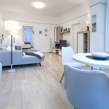 Haus Der Kurzen Wege Apartamento Rostock